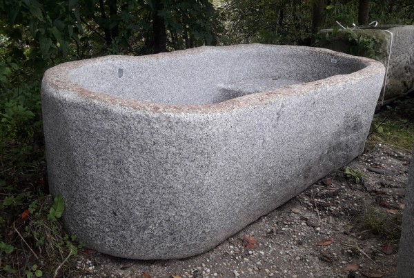 Badewanne aus Granit